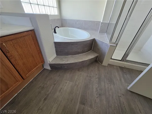$1,725 | 8829 Cornwall Glen Avenue, Las Vegas, NV 89129