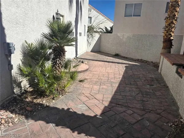 $1,725 | 8829 Cornwall Glen Avenue, Las Vegas, NV 89129