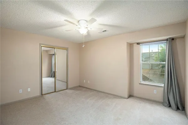 $199,900 | 1412 Southeast Lexington Avenue, Lee's Summit, MO 64081