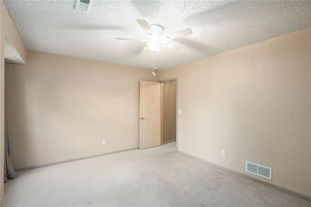 $199,900 | 1412 Southeast Lexington Avenue, Lee's Summit, MO 64081