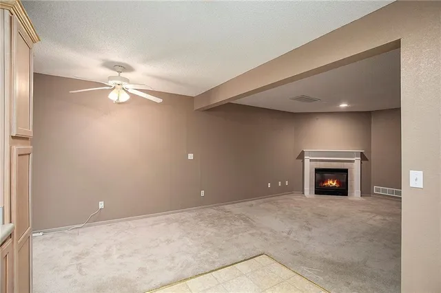 $199,900 | 1412 Southeast Lexington Avenue, Lee's Summit, MO 64081