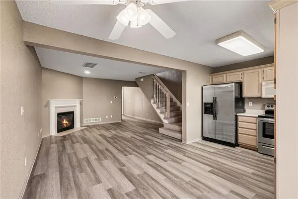 $199,900 | 1412 Southeast Lexington Avenue, Lee's Summit, MO 64081