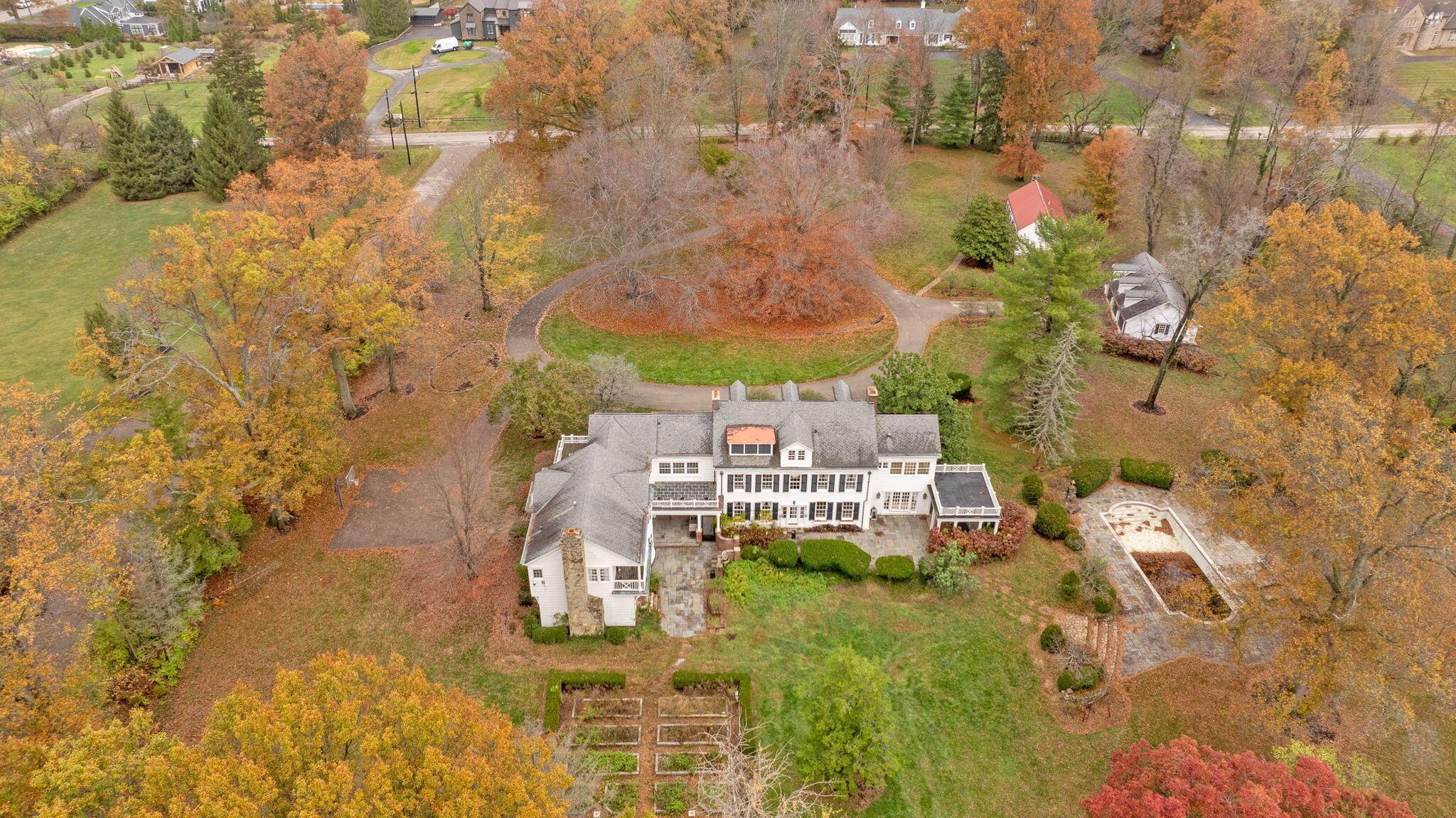 7805 Brill Road Cincinnati, OH 45243 - Photo 19 of 139 19-web-or-mls-7805BrillRoad_Hommati102 (