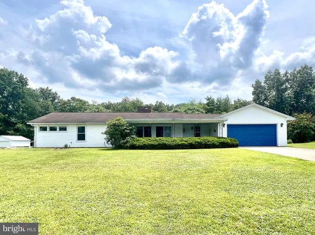 $224,000 | 256 Pne Crst Drive, McClure, PA 17841