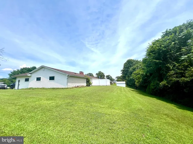 $224,000 | 256 Pne Crst Drive, McClure, PA 17841