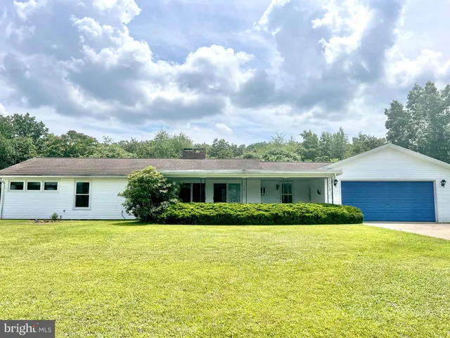 $224,000 | 256 Pne Crst Drive, McClure, PA 17841