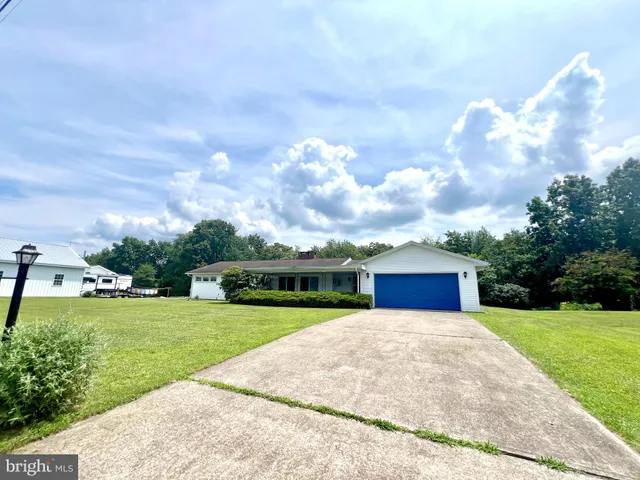 $224,000 | 256 Pne Crst Drive, McClure, PA 17841