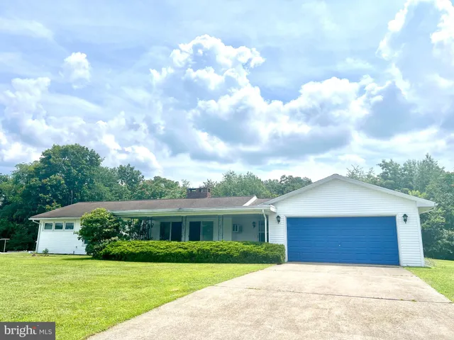 $224,000 | 256 Pne Crst Drive, McClure, PA 17841