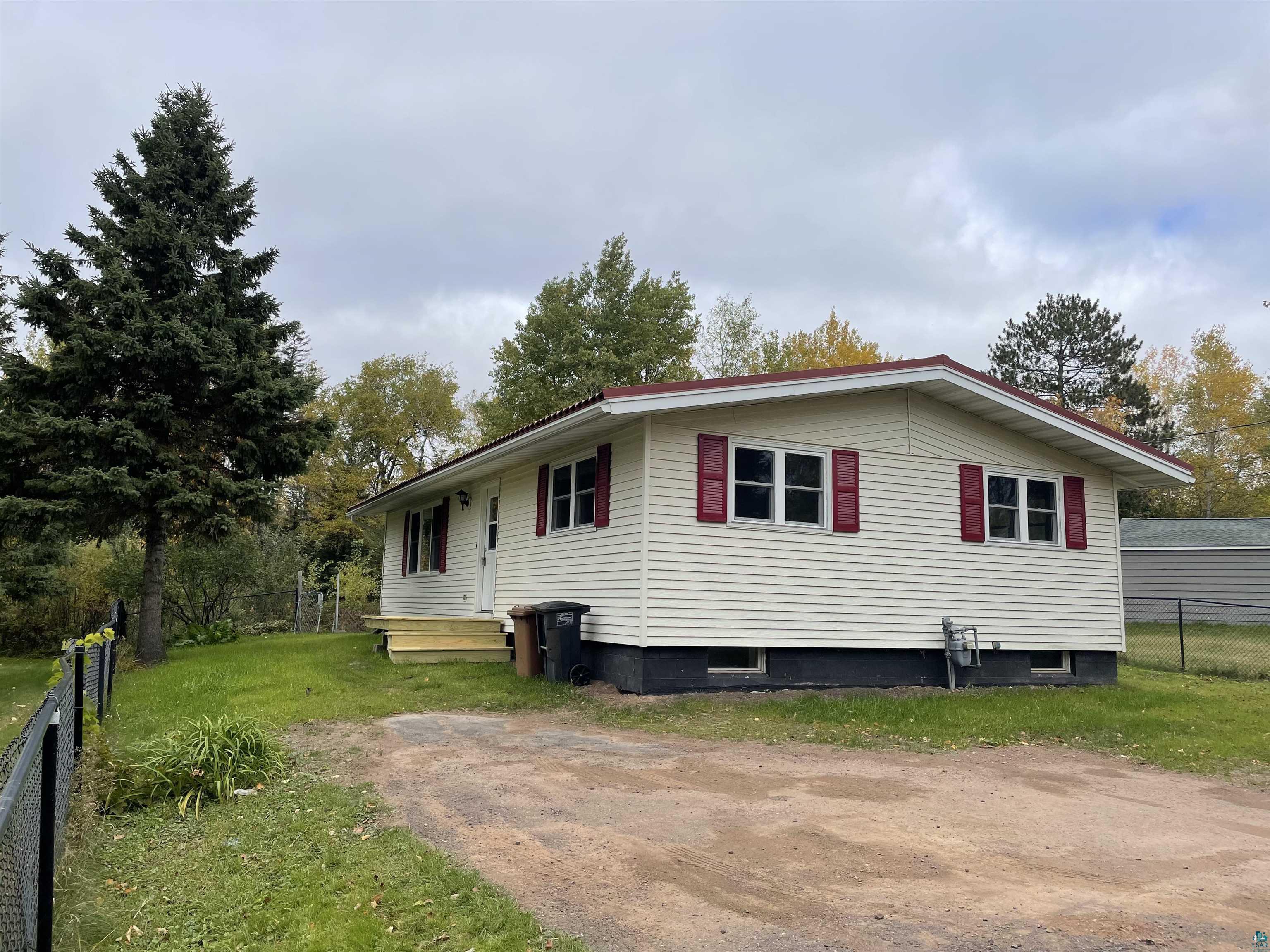 915 Maple Grove Road Duluth, MN 55811 - Photo 1 of 27 Gallery Image 1