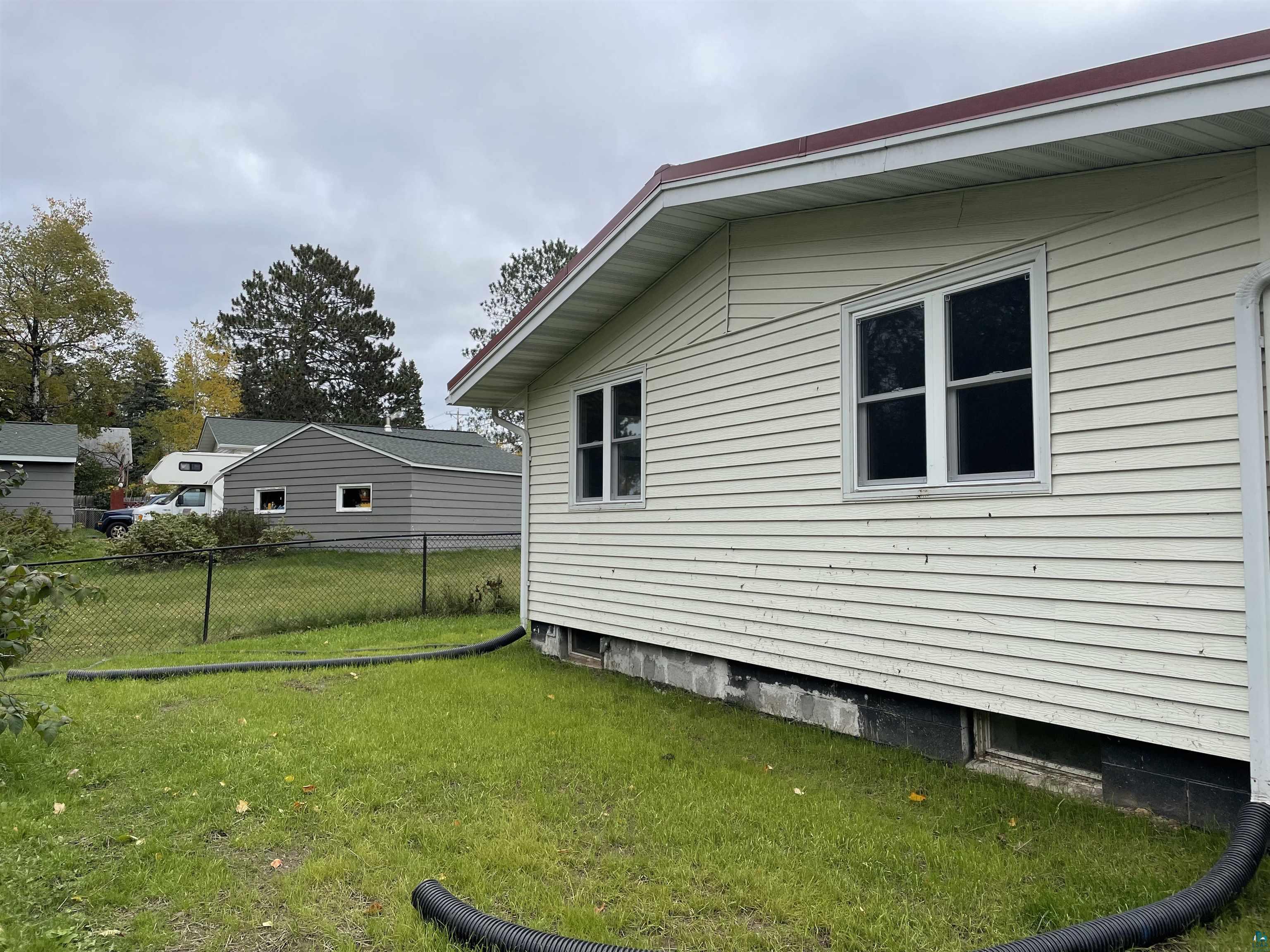 915 Maple Grove Road Duluth, MN 55811 - Photo 3 of 27 Gallery Image 3