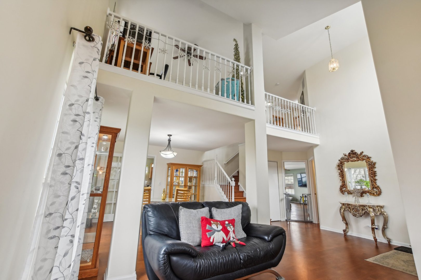 1608 Prairieview Boulevard Bolingbrook, IL 60490 - Photo 7 of 55 a living room with furniture and a wooden floor