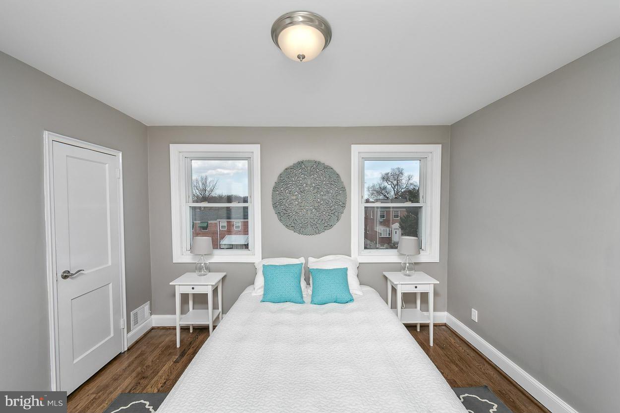 1018 Stamford Road Baltimore, MD 21229 - Photo 17 of 30 Bedroom (Master)