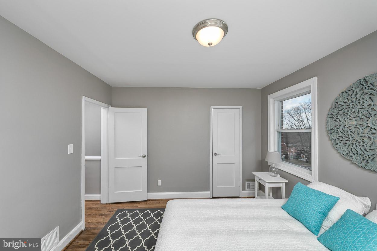 1018 Stamford Road Baltimore, MD 21229 - Photo 19 of 30 Bedroom (Master)