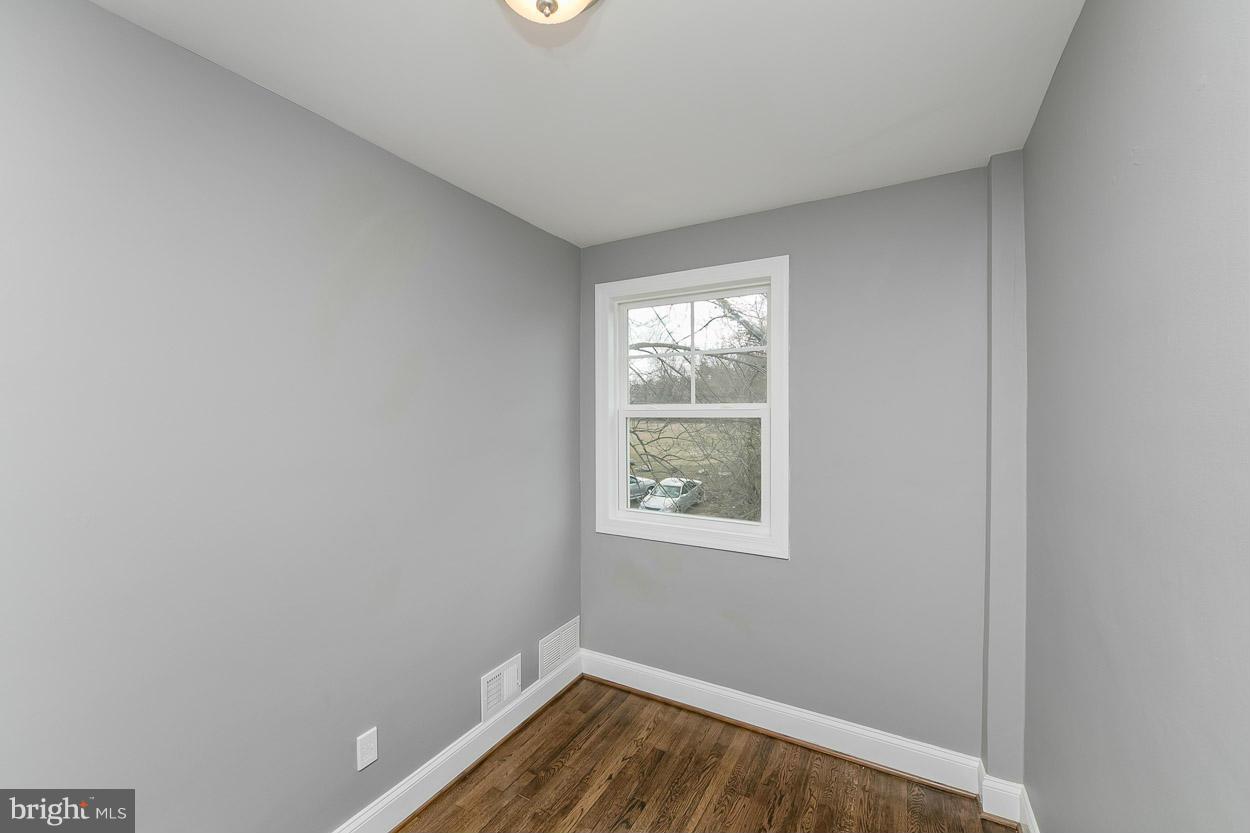 1018 Stamford Road Baltimore, MD 21229 - Photo 22 of 30 Bedroom
