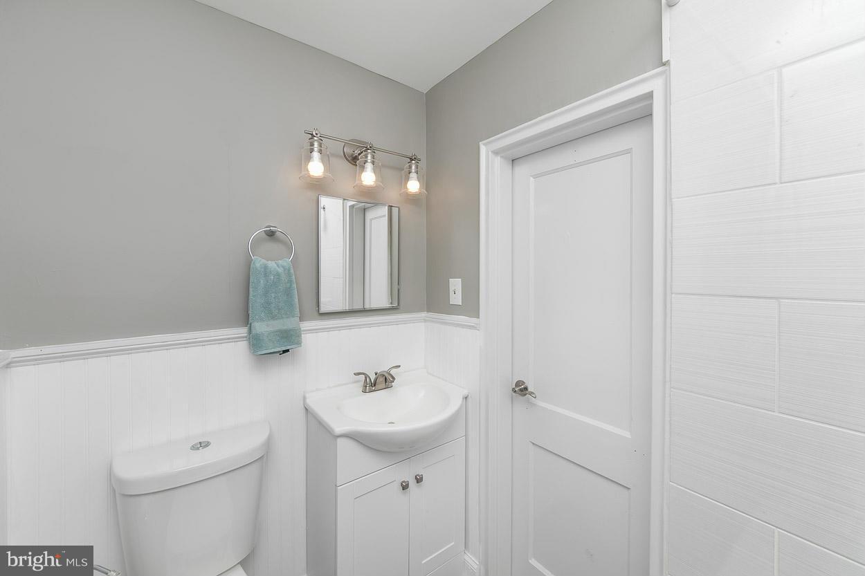 1018 Stamford Road Baltimore, MD 21229 - Photo 24 of 30 Bath (Master)