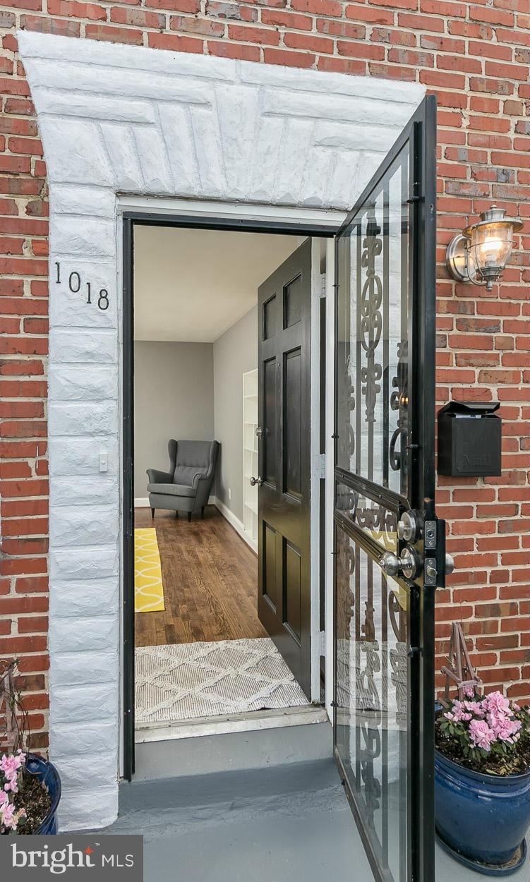 1018 Stamford Road Baltimore, MD 21229 - Photo 7 of 30 Exterior (Front)