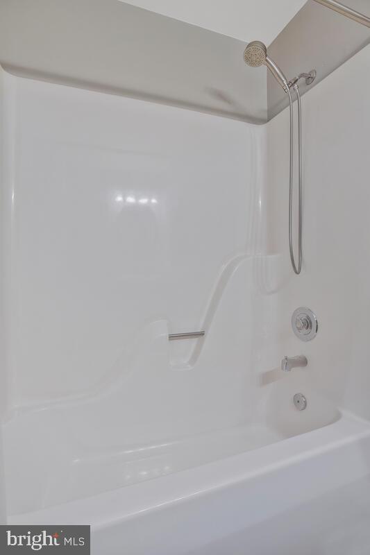 1750 Maple Avenue Hanover, MD 21076 - Photo 29 of 41 Tub/shower in hall bath