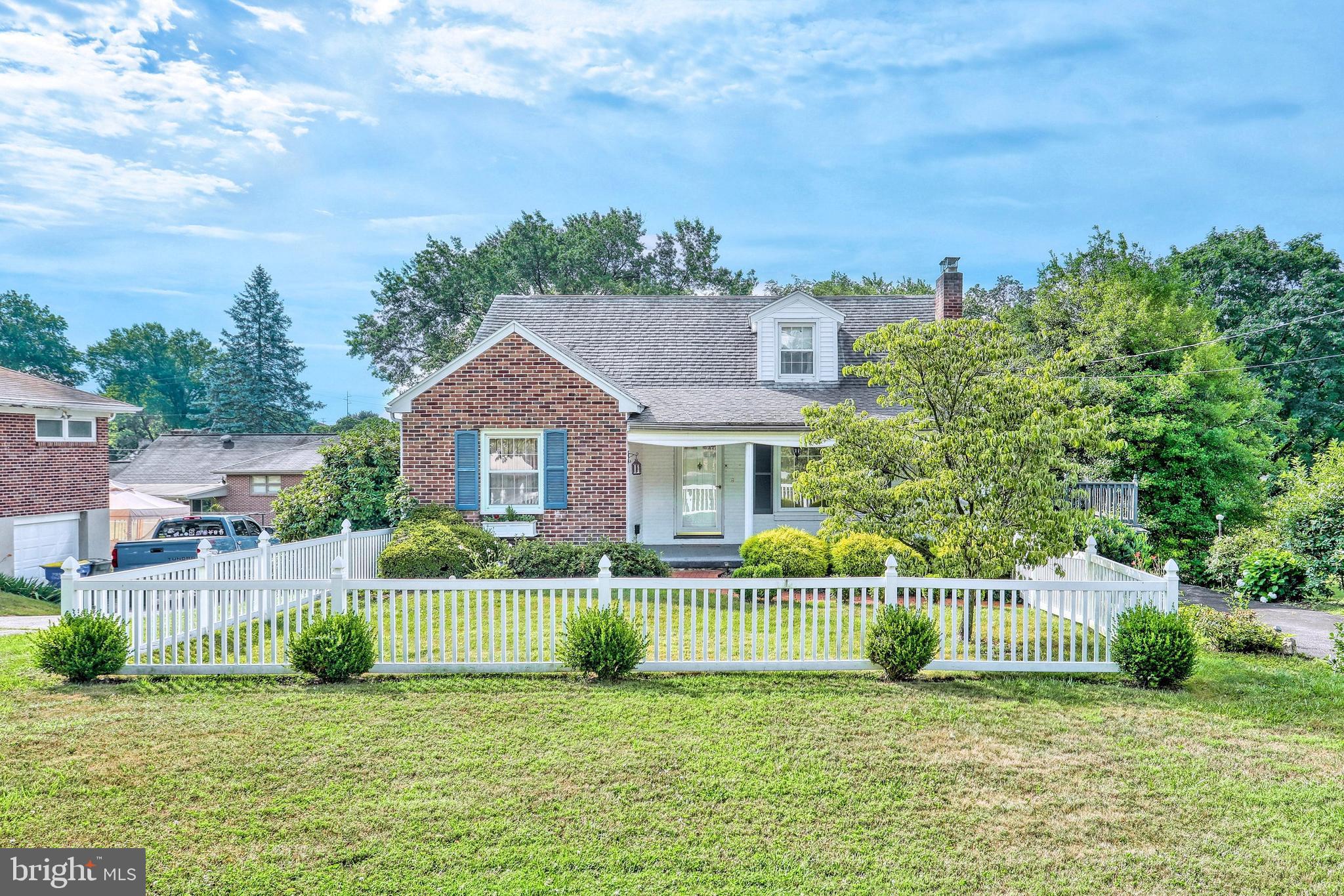 412 Corbin Road York, PA 17403 - Photo 1 of 36