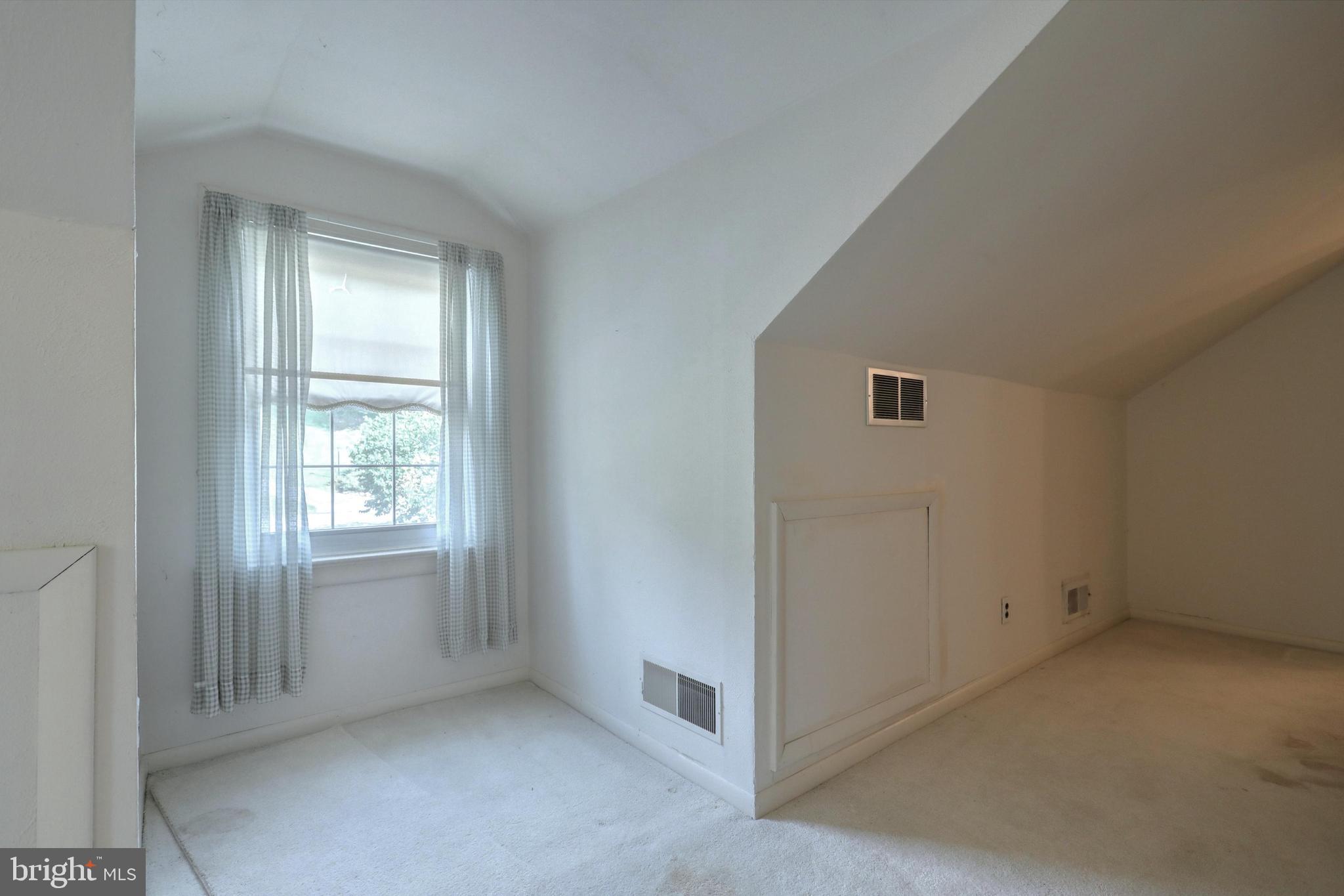 412 Corbin Road York, PA 17403 - Photo 22 of 36