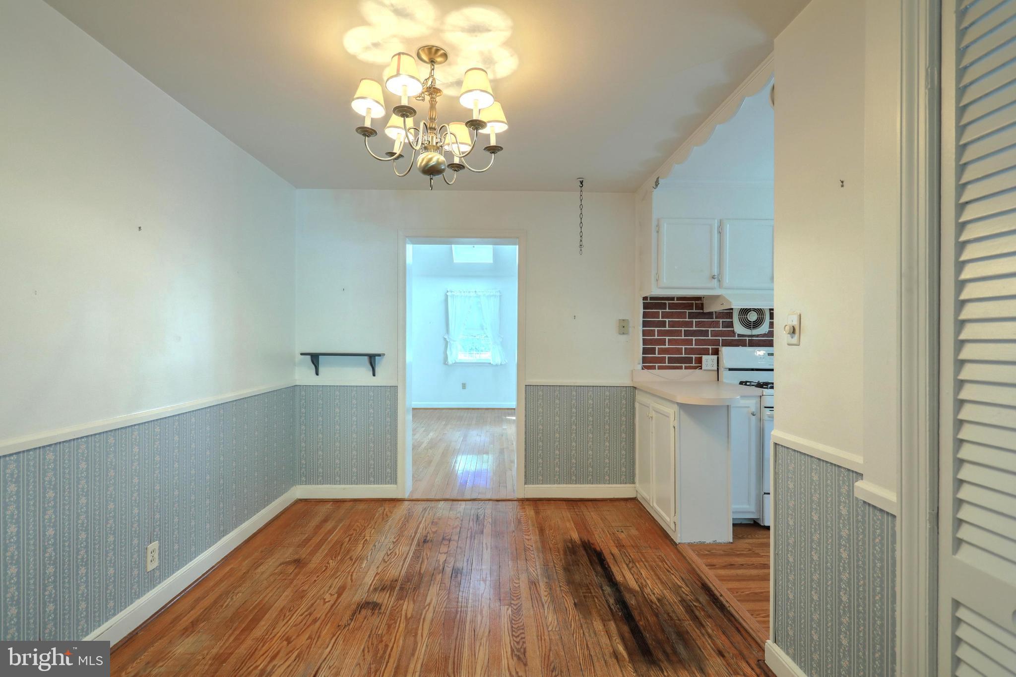 412 Corbin Road York, PA 17403 - Photo 7 of 36