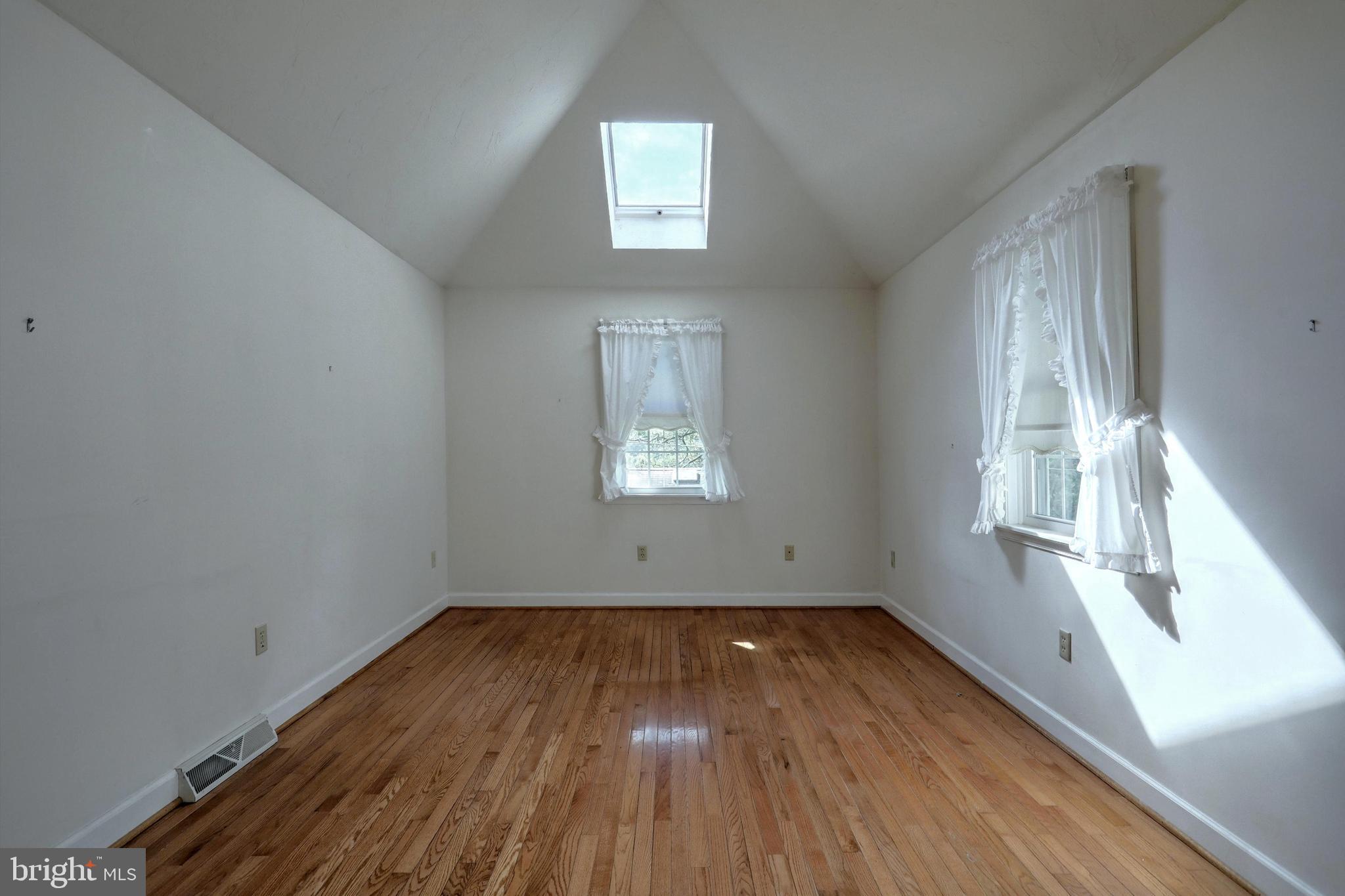 412 Corbin Road York, PA 17403 - Photo 9 of 36