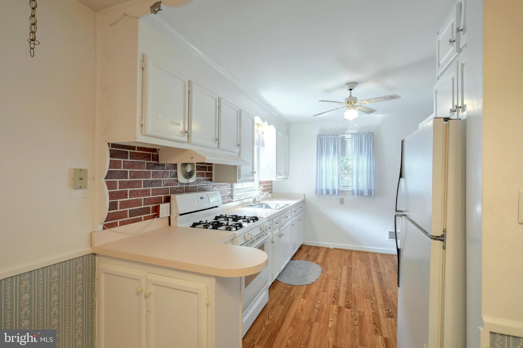 412 Corbin Road York, PA 17403 - Photo 10 of 36