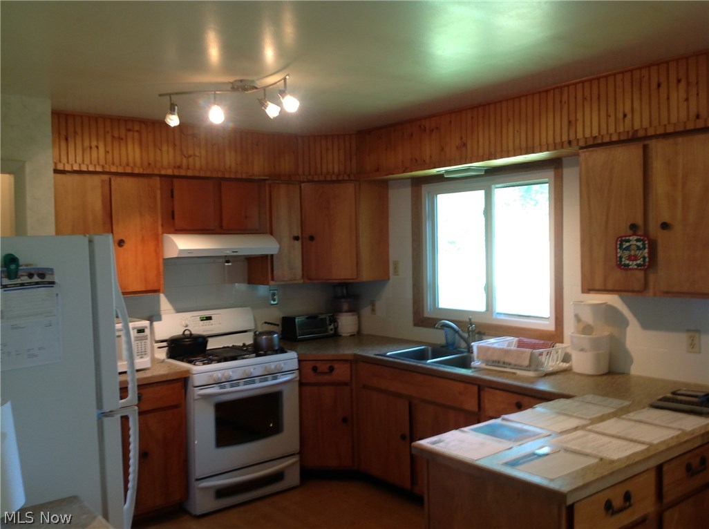 406 Courtney Road Beloit, OH 44609 - Photo 8 of 27 Gallery Image 8
