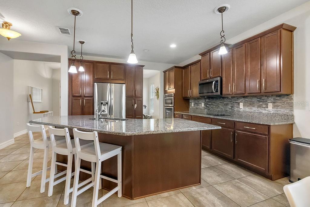 2450 Chateau Loop Kissimmee, FL 34741 - Photo 12 of 39