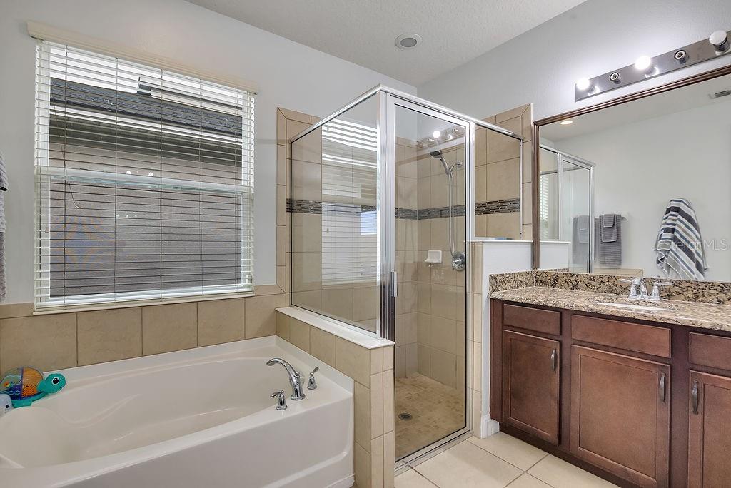 2450 Chateau Loop Kissimmee, FL 34741 - Photo 20 of 39