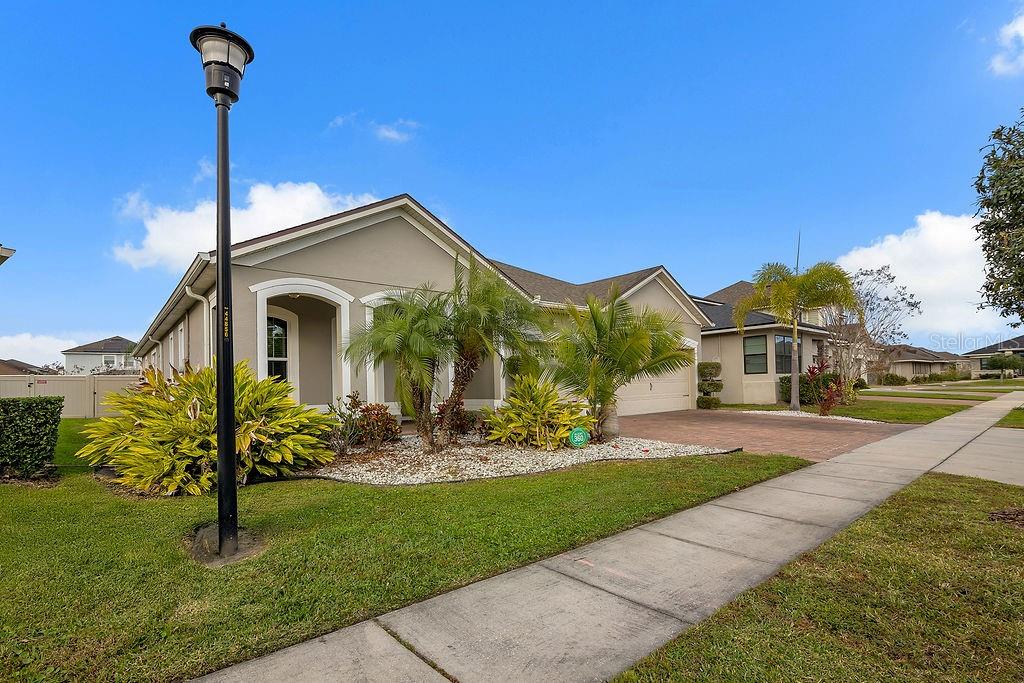 2450 Chateau Loop Kissimmee, FL 34741 - Photo 4 of 39