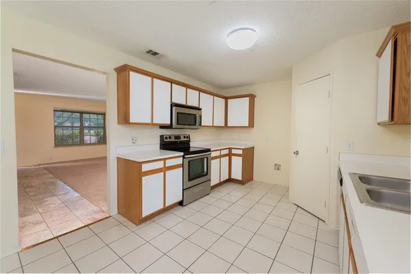 $2,199 | 234 Baylor Drive, Glenn Heights, TX 75154