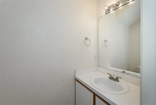 $2,199 | 234 Baylor Drive, Glenn Heights, TX 75154