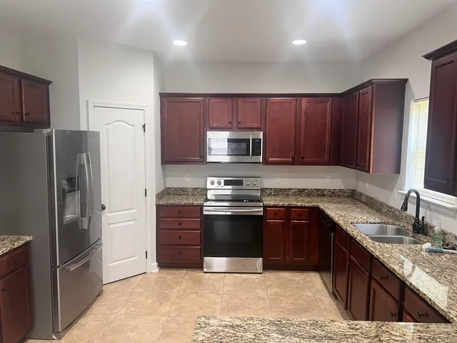 $2,000 | 411 Serene Court, Crestview, FL 32539