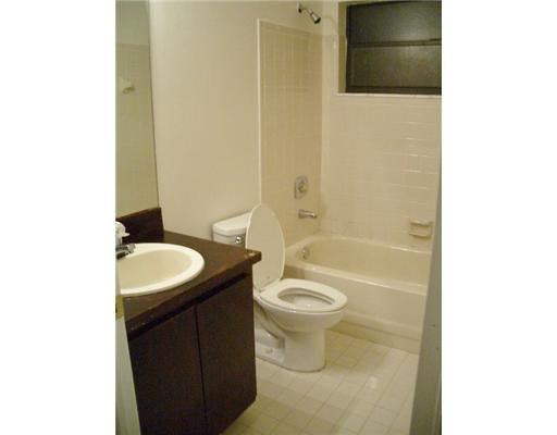 23360 Southwest 53rd Avenue, Unit H Boca Raton, FL 33433 - Photo 8 of 10 Bathroom