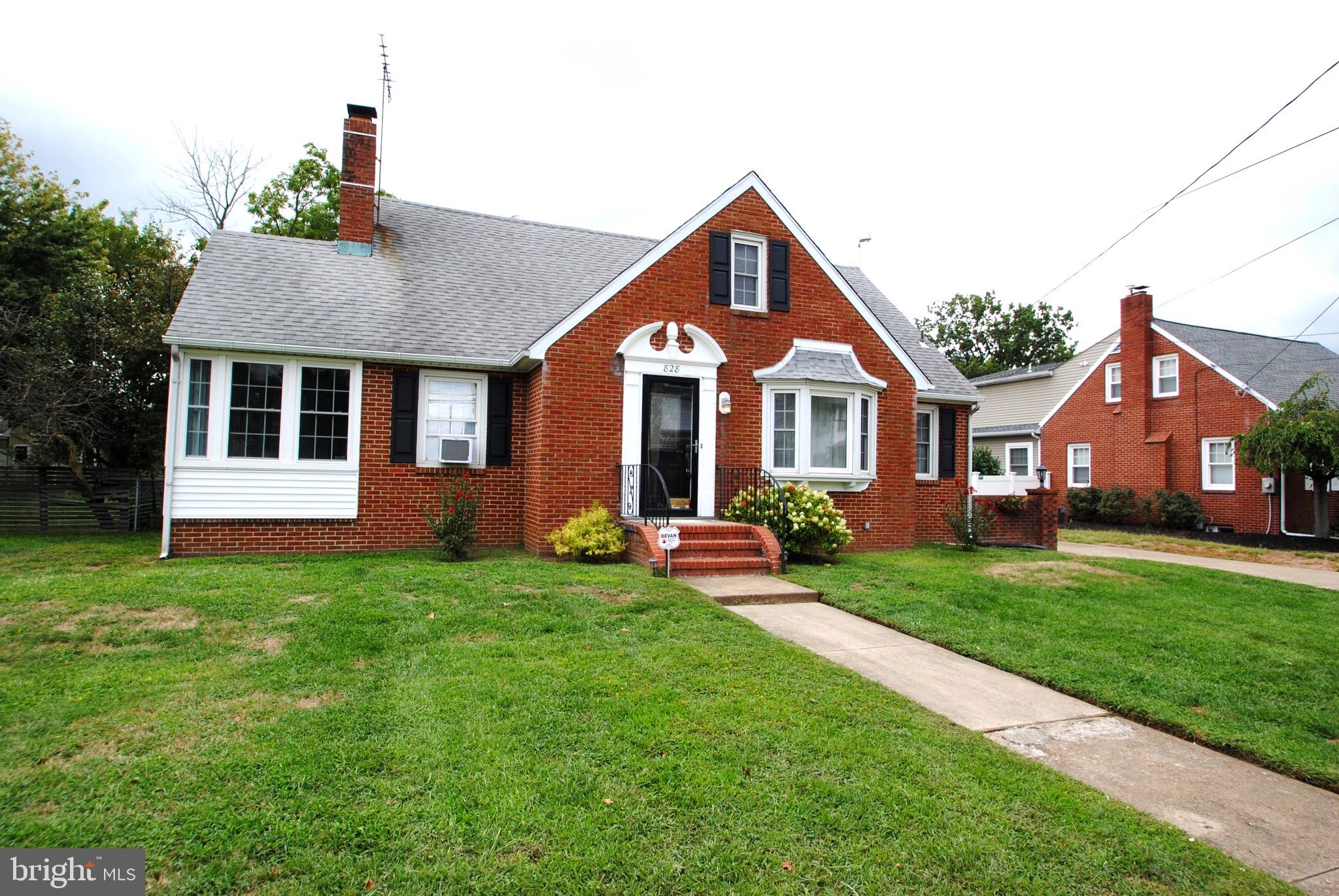 828 Salem Road Burlington, NJ 08016 - Photo 2 of 30