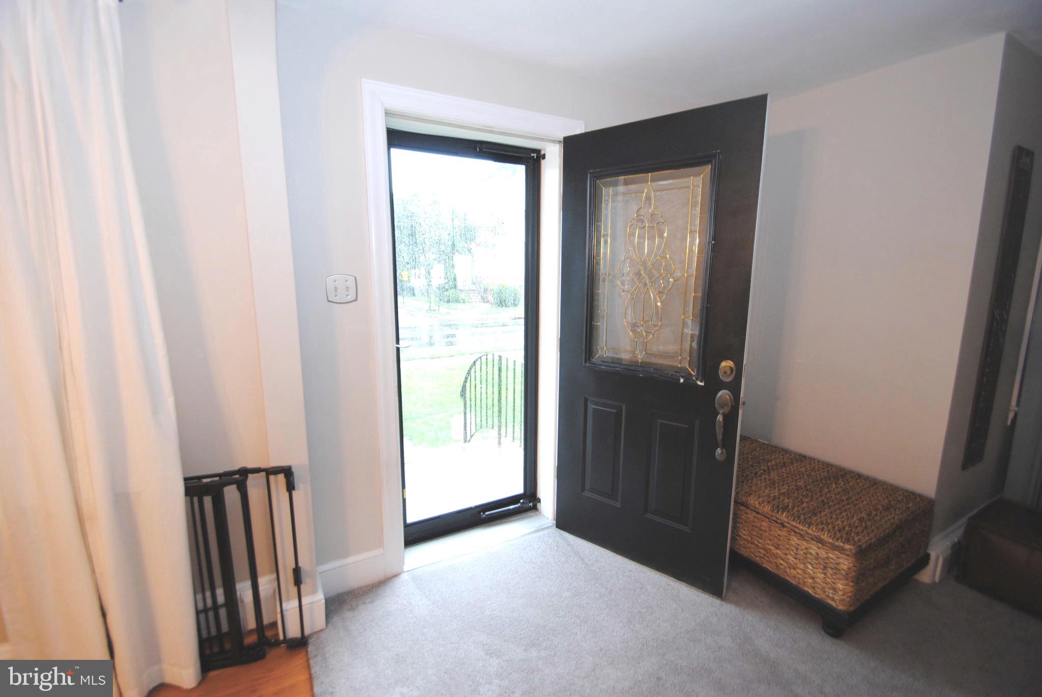 828 Salem Road Burlington, NJ 08016 - Photo 4 of 30 Foyer