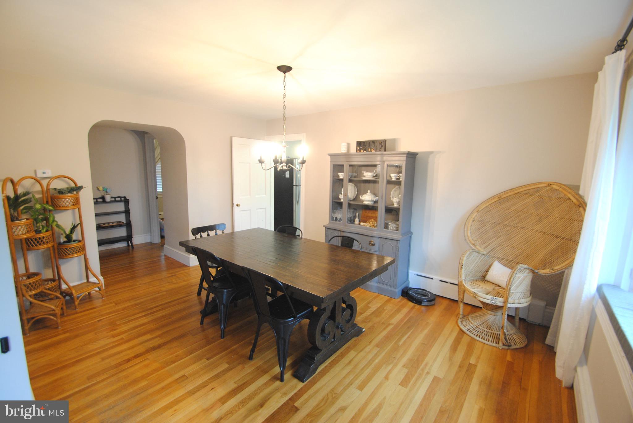 828 Salem Road Burlington, NJ 08016 - Photo 6 of 30 Dining room