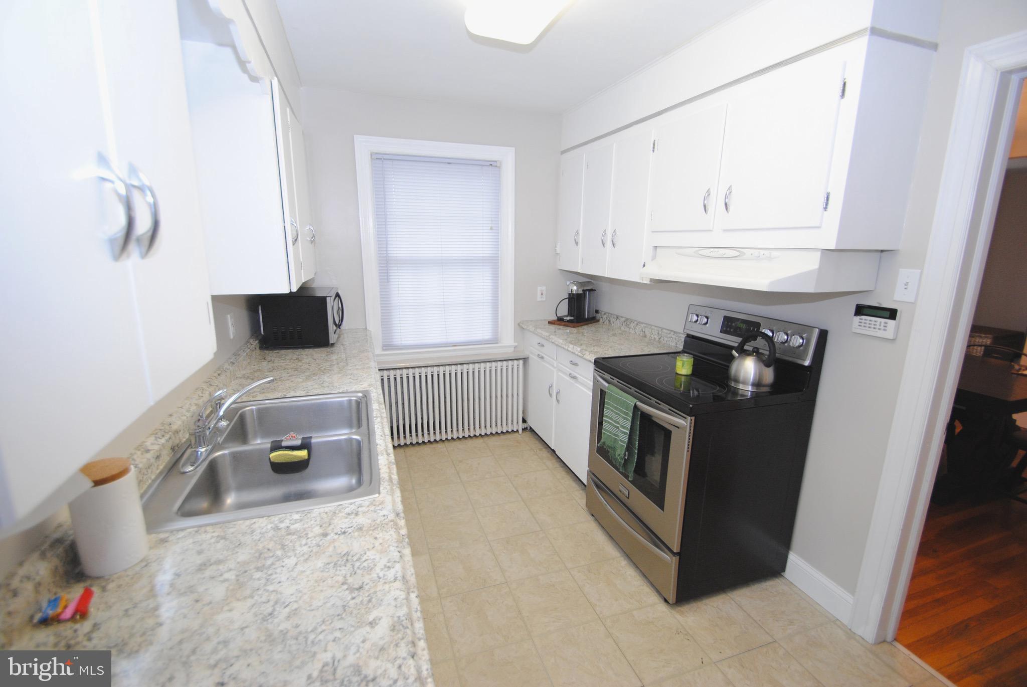 828 Salem Road Burlington, NJ 08016 - Photo 9 of 30 Kitchen
