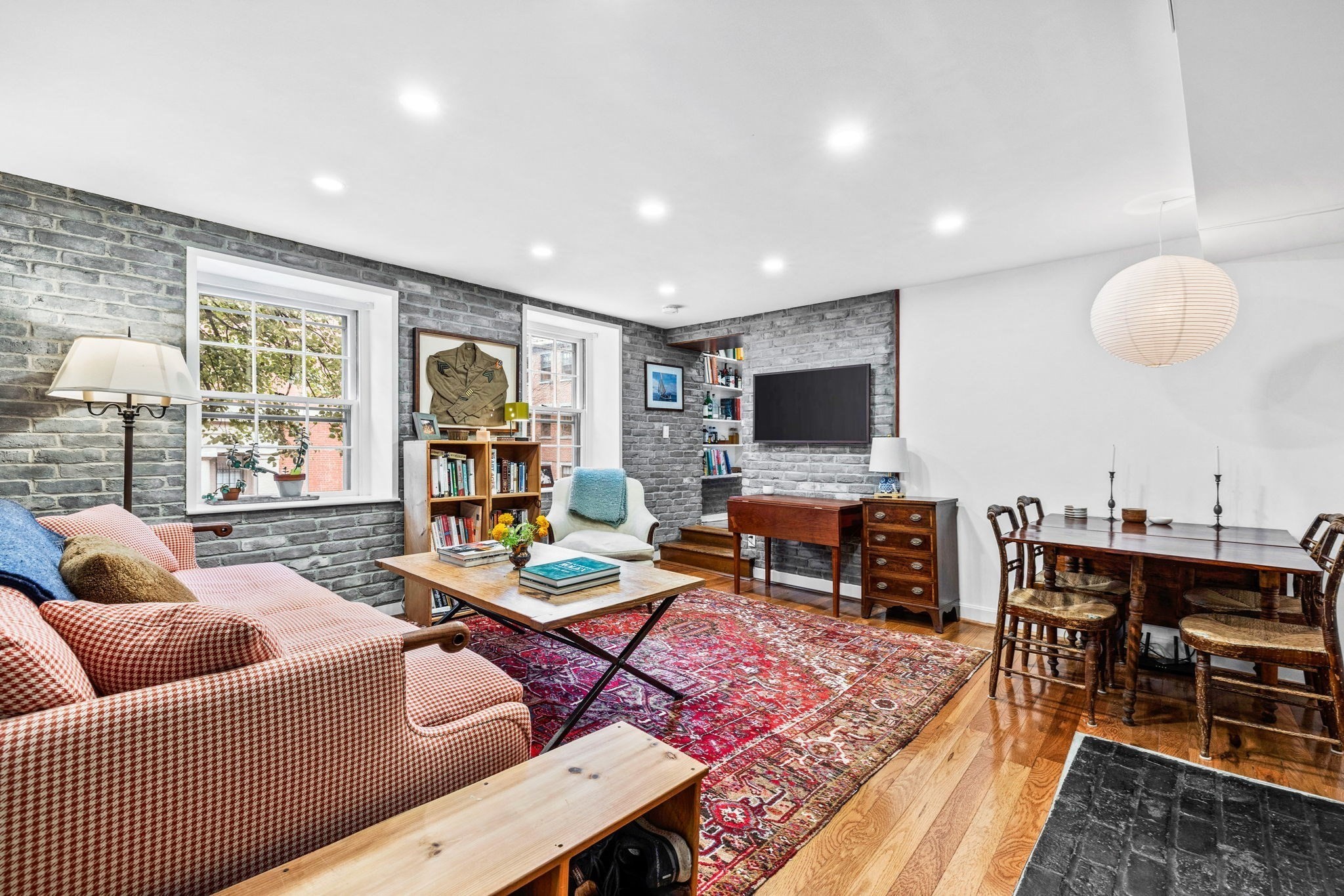 65 Pinckney Street, Unit 2 Boston, MA 02114 - Photo 2 of 11 Gallery Image 2