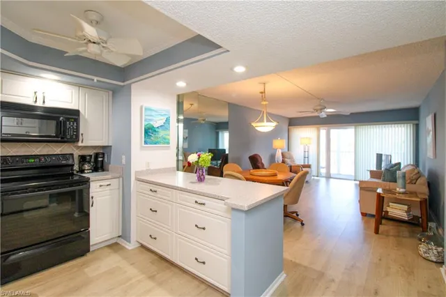 $1,995 | 1 Bluebill Avenue, Unit 501, Naples, FL 34108