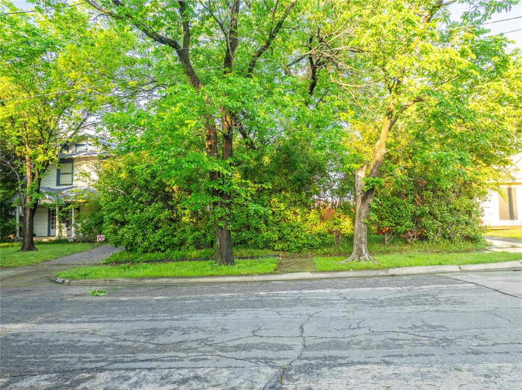 820 Elsbeth Street Dallas, TX 75208 - Photo 7 of 14