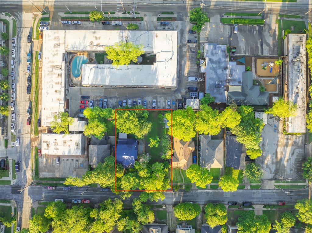 820 Elsbeth Street Dallas, TX 75208 - Photo 10 of 14