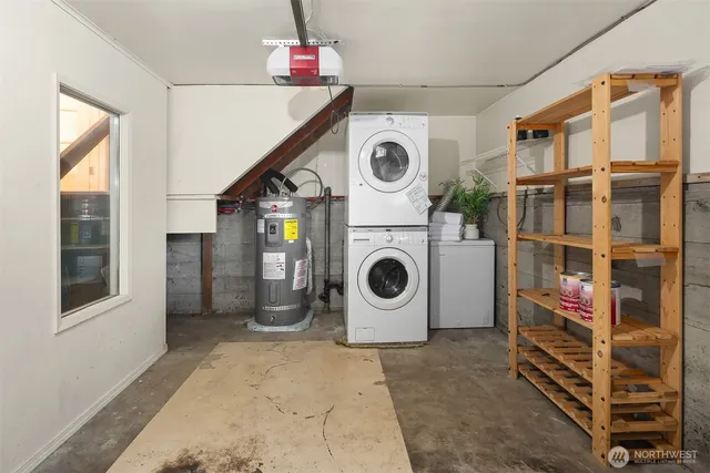 $1,350,000 | 16042 Lake Hills Boulevard, Bellevue, WA 98008