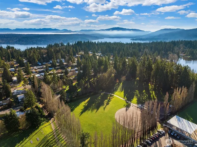 $1,350,000 | 16042 Lake Hills Boulevard, Bellevue, WA 98008