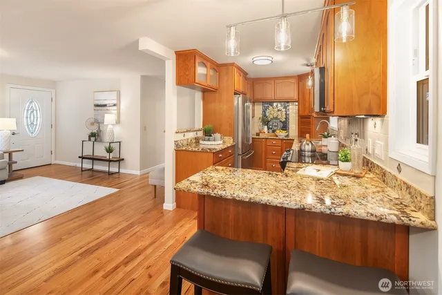 $1,350,000 | 16042 Lake Hills Boulevard, Bellevue, WA 98008