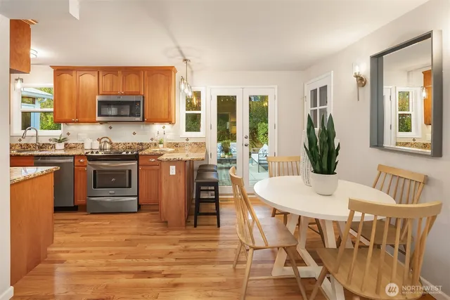 $1,350,000 | 16042 Lake Hills Boulevard, Bellevue, WA 98008