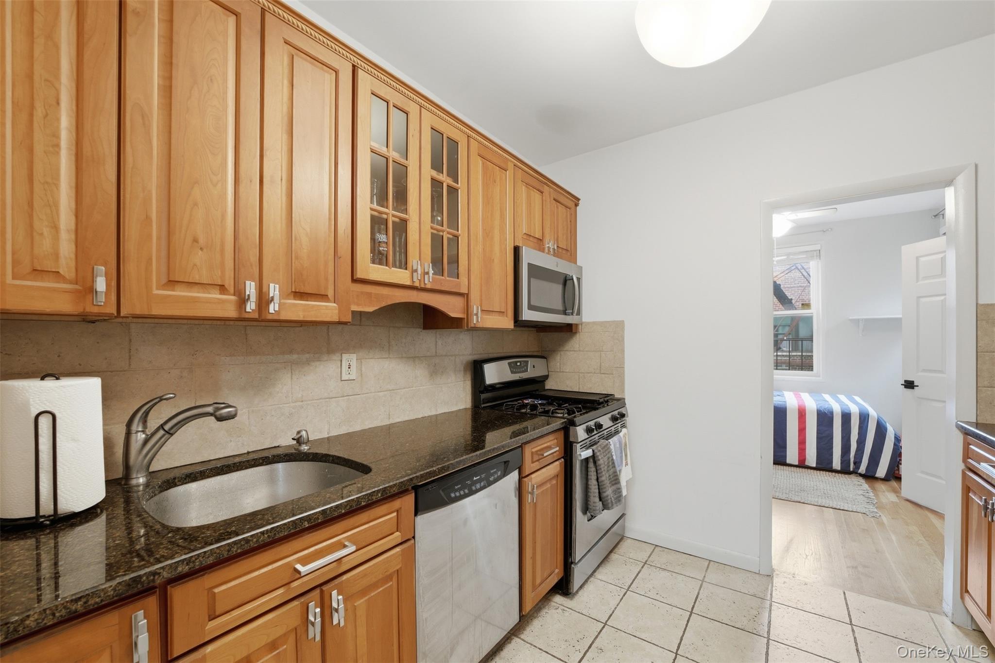 953 West Boston Post Road, Unit 3A Mamaroneck, NY 10543 - Photo 13 of 36
