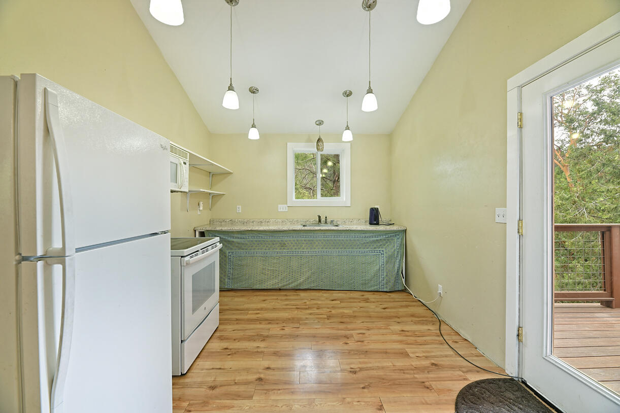 2734 Waters Gulch Road Jacksonville, OR 97530 - Photo 30 of 51 40