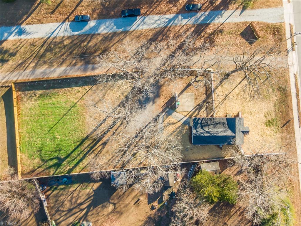 1517 Skeet Club Road High Point, NC 27265 - Photo 11 of 14