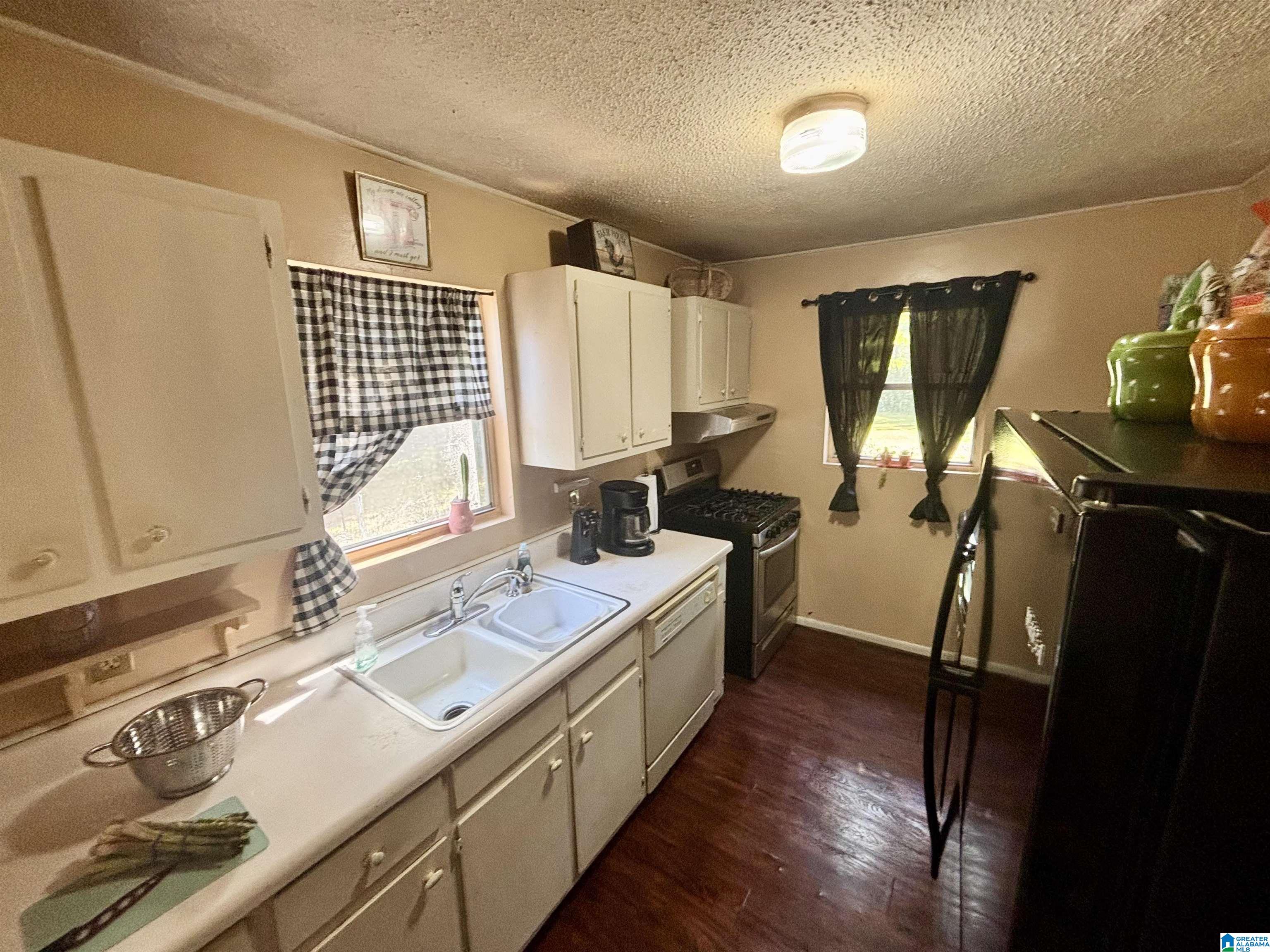 400 Broadleaf Drive Talladega, AL 35160 - Photo 16 of 32